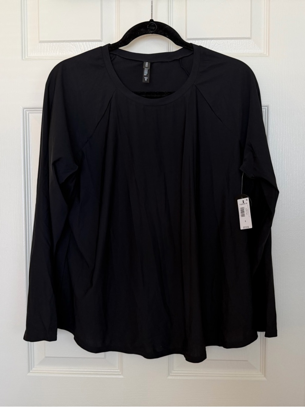 TORRID WIRELESS UNLINED LONG SLEEVE SWIM SHIRT
DEEP BLACK